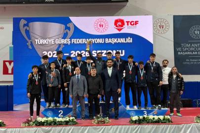 Çorumlu güreşçiler Ankara’dan üçüncülükle döndü