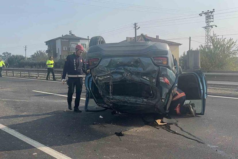 D-650’de otomobil takla attı: 2 yaralı