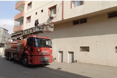 Demir korkulukta sıkışan güvercini itfaiye kurtardı