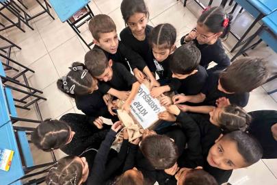 Demirkent TOKİ Öğrencilerinden 29 Ekim İlkokulu’na kitap kardeşliği