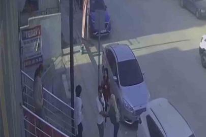 Deprem paniğiyle kaçan vatandaşların o anları kamerada