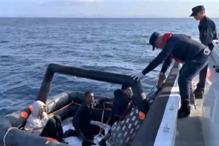 Didim’de 4 düzensiz göçmen kurtarıldı