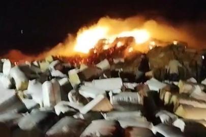 Diyarbakır’da preslenmiş 102 ton saman yandı