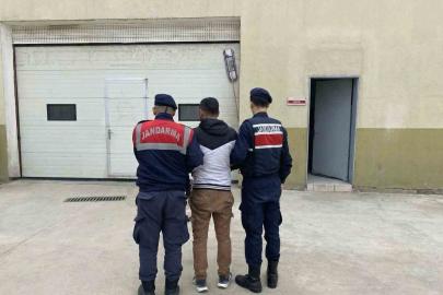 Dolandırıcılık ve yaralama suçlarından 37 yıl kesinleşmiş cezayla aranan şahıs yakalandı