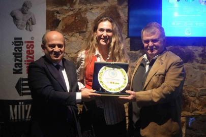 ’Dünya bir yana, ben bir yana’ söyleşisi