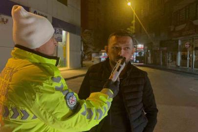 ’Dur’ ihtarına uymayan sürücü, 6 gün arayla ikinci kez alkollü yakalandı