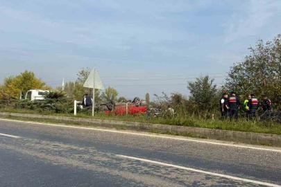 Düz yolda direksiyon hakimiyetini kaybetti, takla attı: 1 yaralı