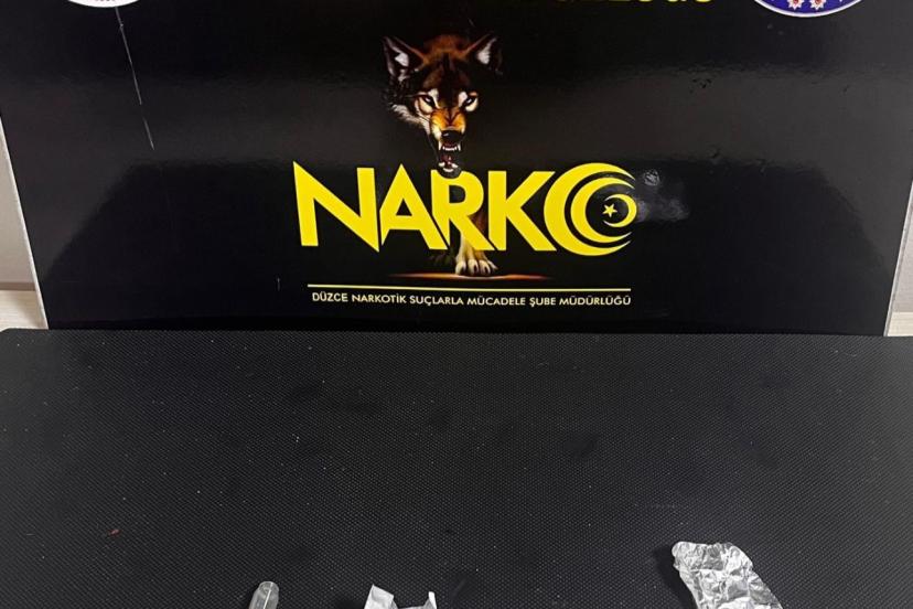 Düzce’de 2 uyuşturucu taciri tutuklandı