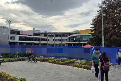 Düzce’de yıkım çalışması süren belediye binasında yangın