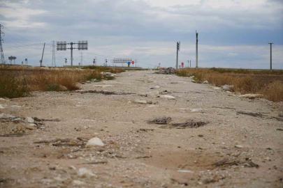 Edirne’de yol çilesi bitmiyor: Bozuk yol araçlara zarar veriyor