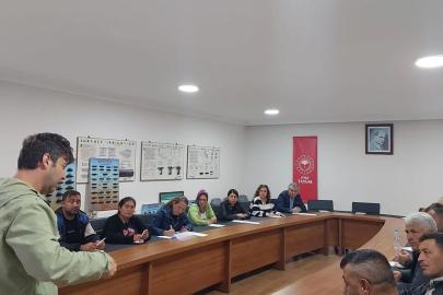 Edremitli çiftçilere iklim değişikliği ve sulama eğitimi verildi