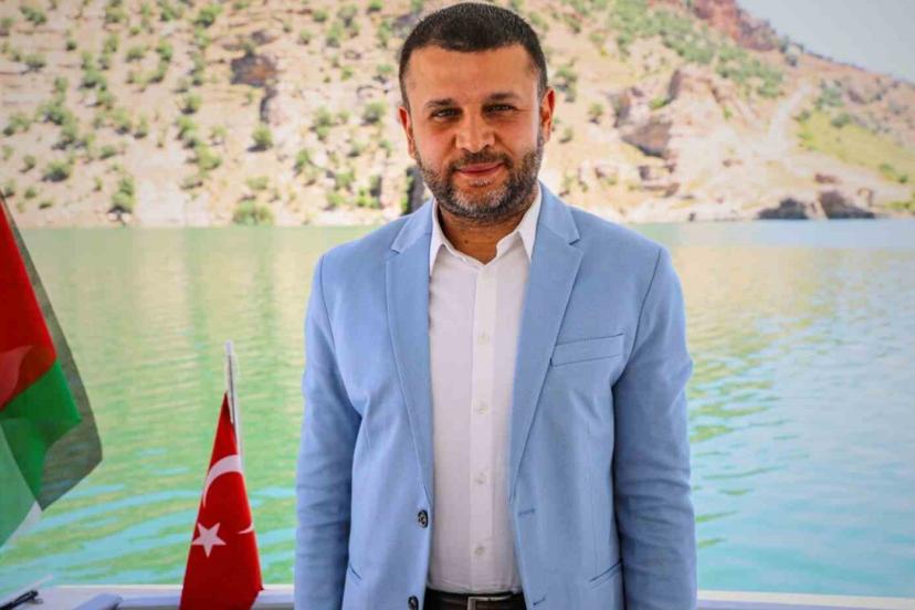 Eğil Belediyesinden üniversite öğrencilerine eğitim bursu desteği