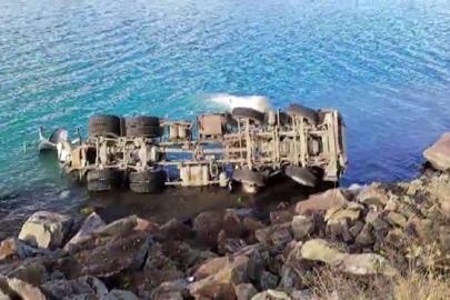Elazığ’da beton mikseri göle uçtu: 1 yaralı