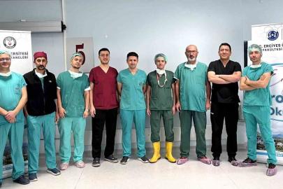 ERÜ Hastaneleri’nde, ‘Böbrek Taşlarında Retrograd İntrarenal Cerrahi (RIRS) Kursu’ düzenlendi