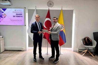 Eskişehirli gençlerden Kolombiya’da kültürel buluşma