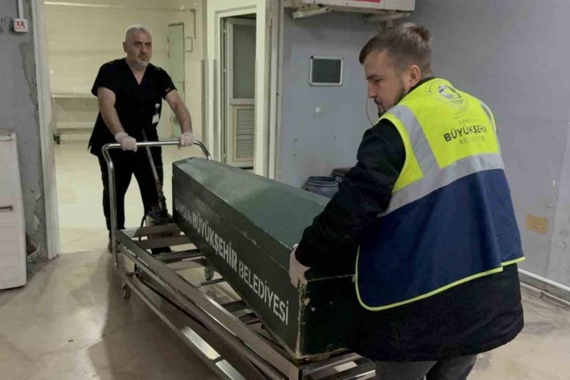 Evinde silahla vurulmuş halde bulunan yaşlı adam hayatını kaybetti