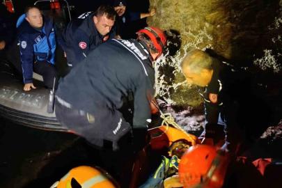 Falezlerden düşen şahıs AFAD ve itfaiye tarafından kurtarıldı