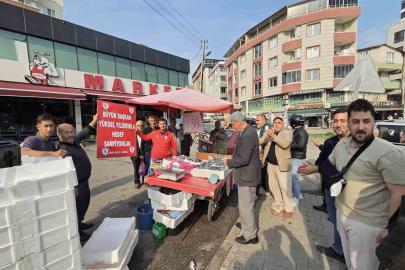 Fanatik balıkçı çıldırdı, hamsiyi 25 TL’den sattı