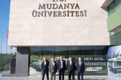 Faruk Çelik Mudanya Üniversitesi’nde gençlerle buluştu