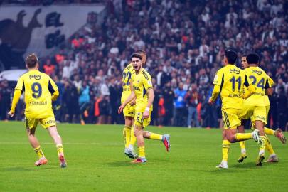 Fenerbahçe, galibiyet serisini derbide de sürdürdü