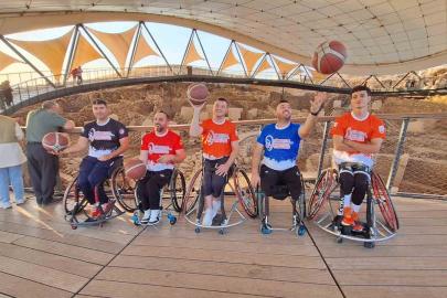 Göbeklitepe Tekerlekli Sandalye Basketbol Turnuvası öncesi takım kaptanlar, Göbeklitepe’de buluştu