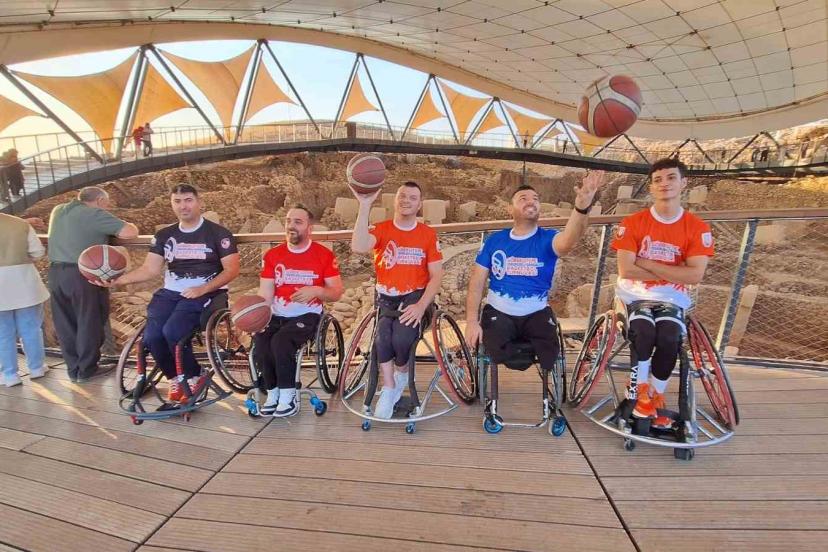Göbeklitepe Tekerlekli Sandalye Basketbol Turnuvası öncesi takım kaptanlar, Göbeklitepe’de buluştu