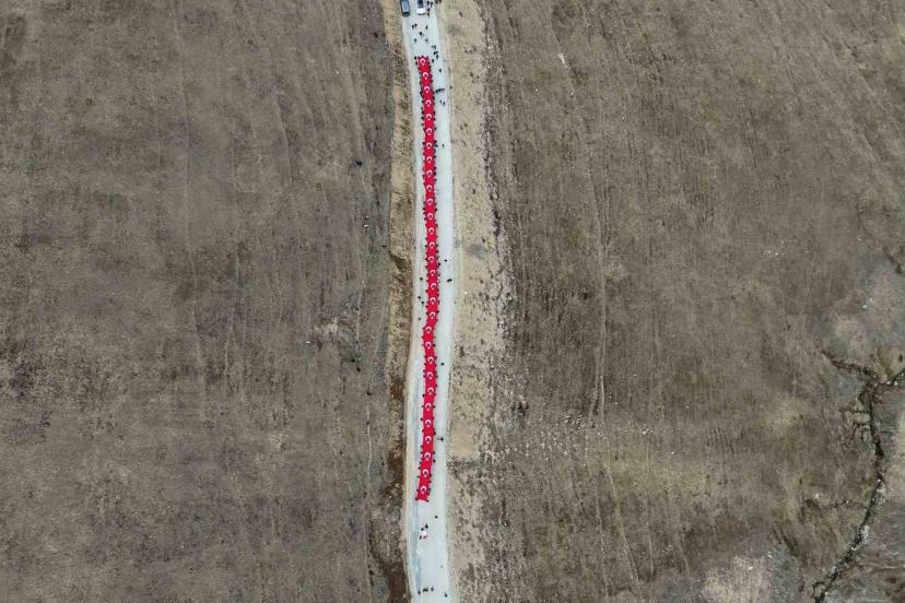 Gümüşhane’de Kabaktepe şehitlerine vefa yürüyüşü düzenlendi