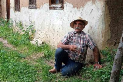 Haber alınamayan yaşlı adam, cami şadırvanında ölü bulundu