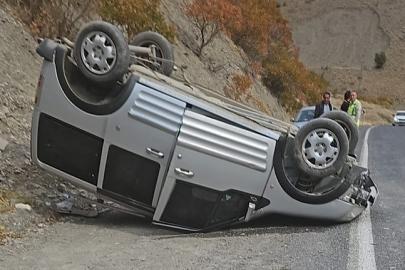 Hakkari karayolunda trafik kazası: 2 yaralı