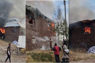 Hakkari’de 2 katlı toprak evde yangın