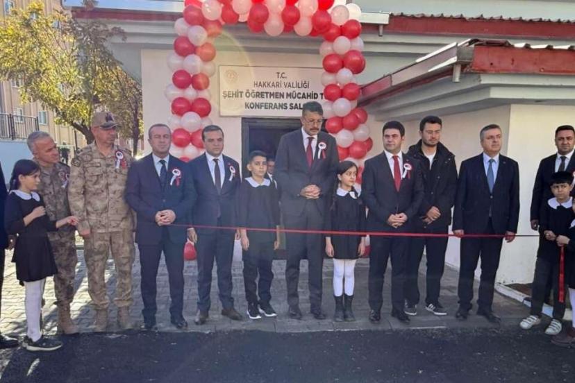 Hakkari’de 300 kişilik modern konferans salonu hizmete açıldı
