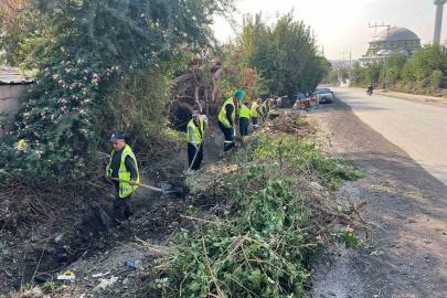 Hatay’da 66 kilometrelik yağmur suyu ve ızgara temizliğinden toplamda 53 kamyon katı atık çıktı