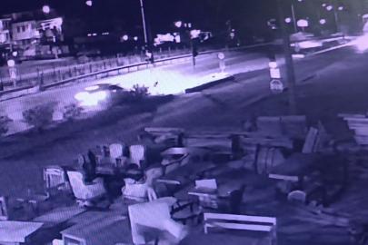 Havalanan otomobil hafif ticari araca çarptı