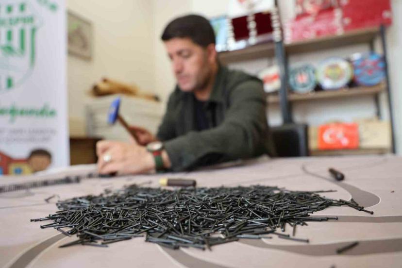 Hobisini sanata dönüştürdü, 500’ü aşkın eseriyle Türkiye’nin sayılı filografi ustalarından biri oldu