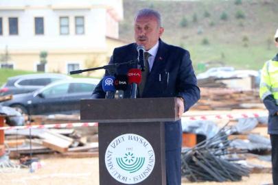 İlahiyat Fakültesi’nin ek binasının temeli atıldı