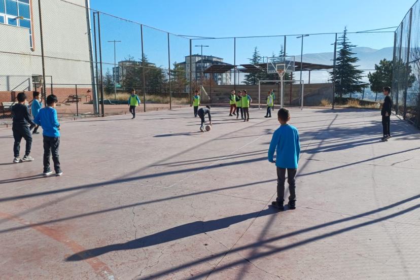 İlkokullarda ’Spora İlk Adım’ projesi başarıyla sürdürülüyor