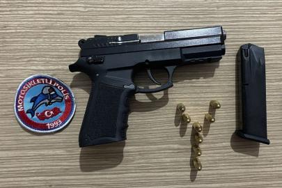 İş yerini kurşunlayacaklardı, polisin dikkati sayesinde yakalandılar