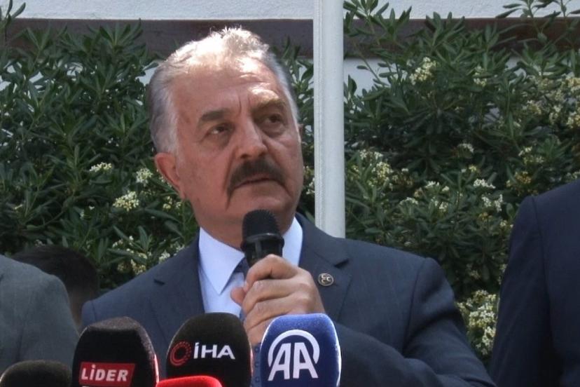İsmet Büyükataman’dan Dervişoğlu’na sert tepki: "Emperyalizmin sandalında boşuna kürek çekmektedir"