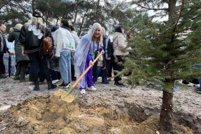 İzmir’de 115 bin fidan toprakla buluştu