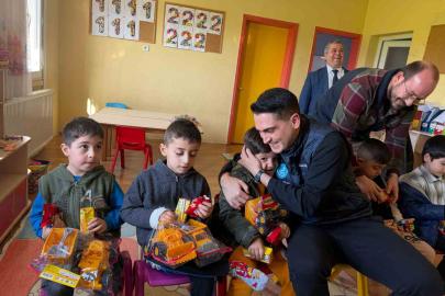 İzmir’de Ülkü Ocakları’ndan eğitime destek