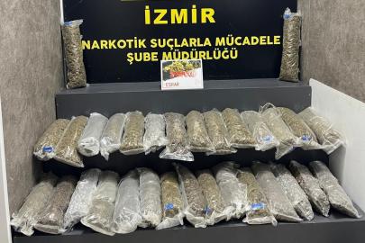 İzmir’de uyuşturucu deposuna baskın: 23 kilo ele geçirildi
