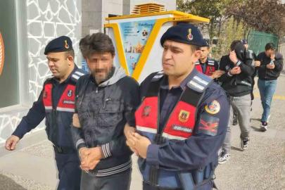 Jandarma baskınında 1 kilo kokain, 2 kilo esrar ele geçirildi: 1 tutuklama