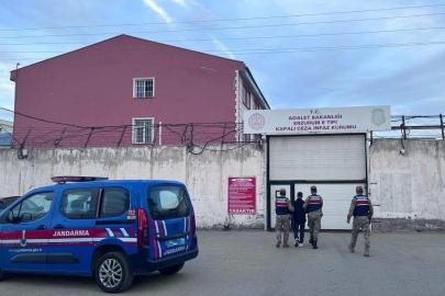 Jandarma ekipleri Erzurum’da kaçak şahsı yakaladı