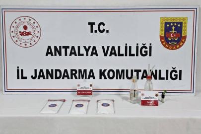 Jandarma uyuşturucu operasyonunda 1 kilo 210 gram uyuşturucu madde ele geçirildi