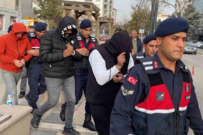 Jandarmanın operasyonla yakaladığı 3 tefeci tutuklandı