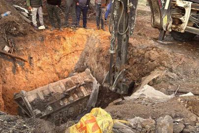 JASAT toprağa gömülü halde sahte lahit buldu