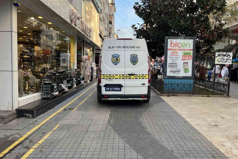 Kafede otururken silahlı saldırıya uğradı