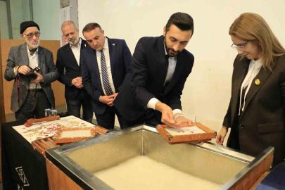 Kağıtta açan çiçekler sergisi SEKA’da açıldı