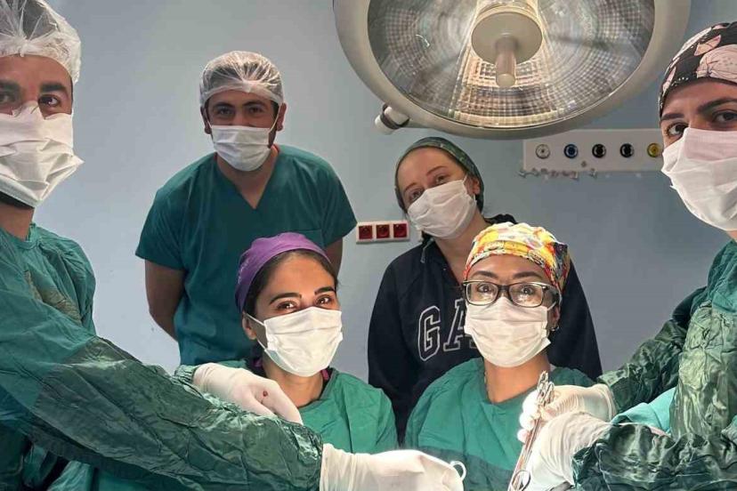 Kağızman Devlet Hastanesi’nde karın kesisi ameliyatı