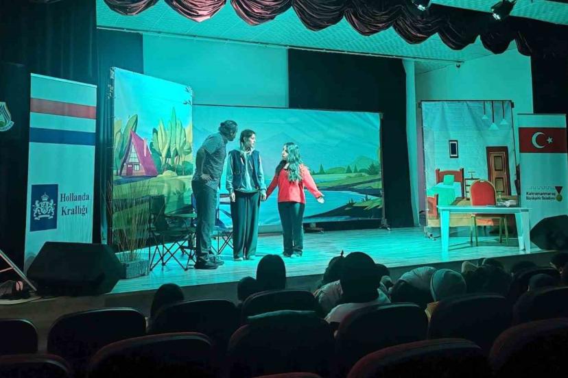 Kahramanmaraş’ta miniklere özel tiyatro